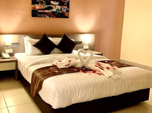 Kluang Riverview Hotel Bagian luar foto