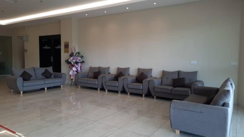 Kluang Riverview Hotel Bagian luar foto
